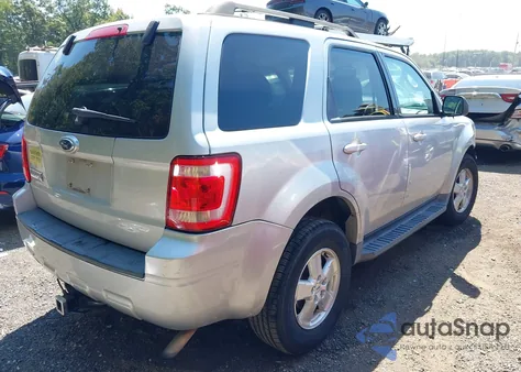 2009 Ford Escape Xlt z USA, uszkodzony, nr VIN 1FMCU037X9KA81564